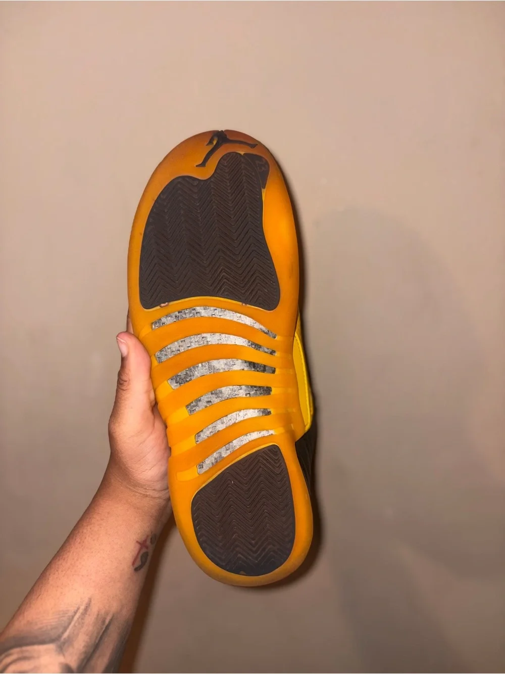 Jordan 12 Retro (Black University Gold)